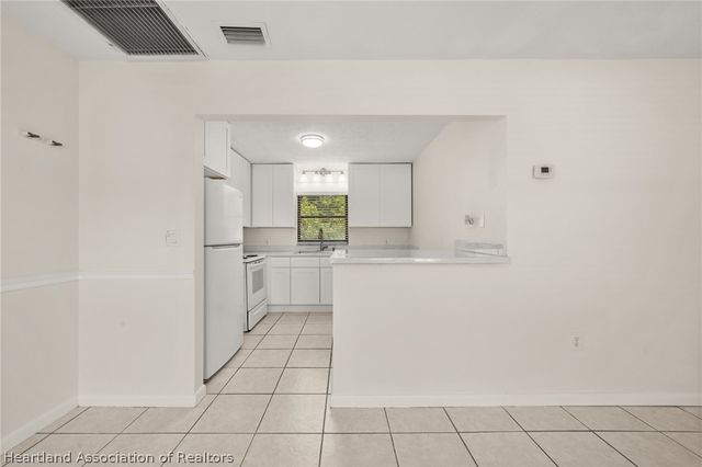 2892 N Bowden Road, Avon Park, FL 33825