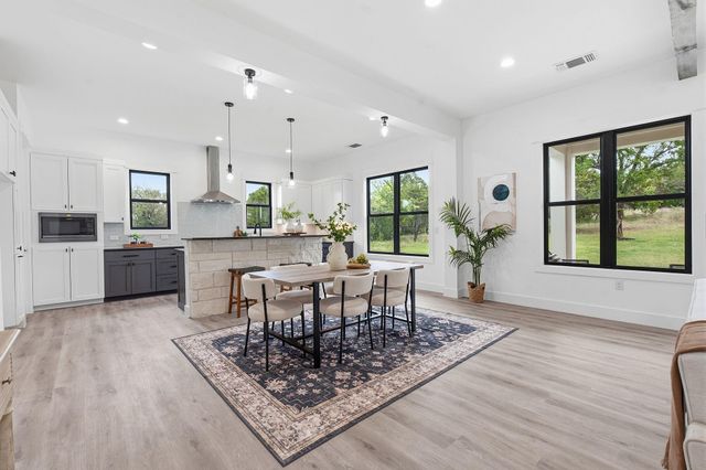 109 Rocky Summit CT, Spicewood, TX 78669
