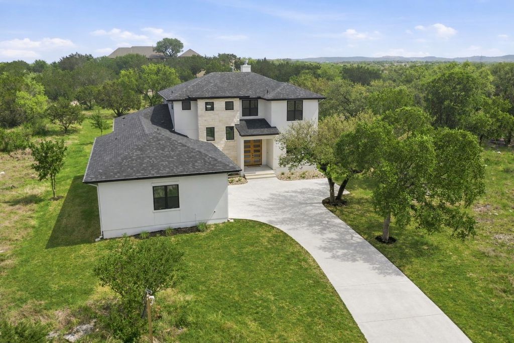 109 Rocky Summit CT, Spicewood, TX 78669