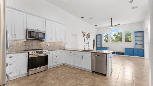 5924 CHERRY OAK DRIVE, Valrico, FL 33596