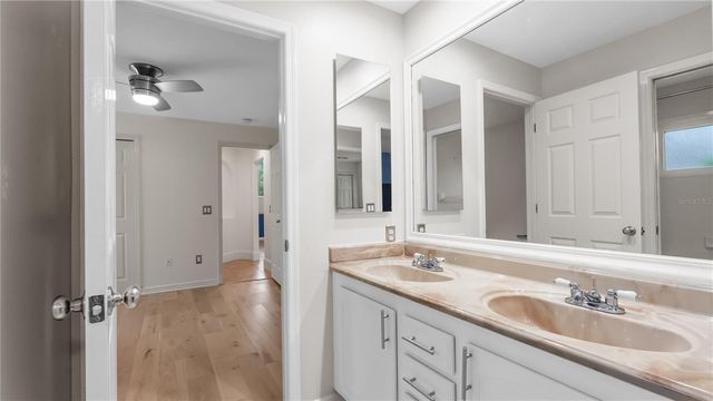5924 CHERRY OAK DRIVE, Valrico, FL 33596