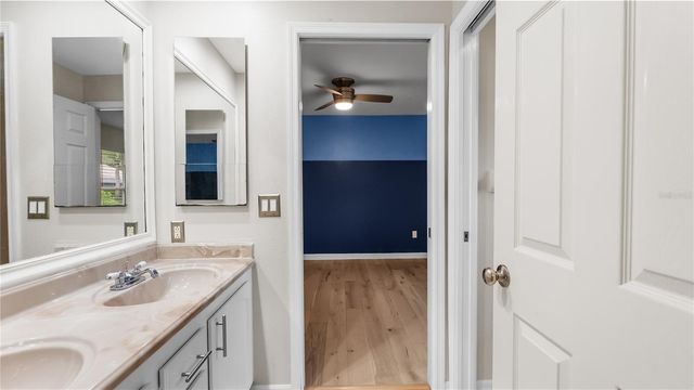 5924 CHERRY OAK DRIVE, Valrico, FL 33596