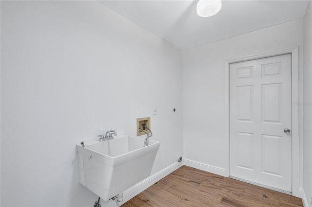 4435 DIAMOND CIRCLE W, Sarasota, FL 34233