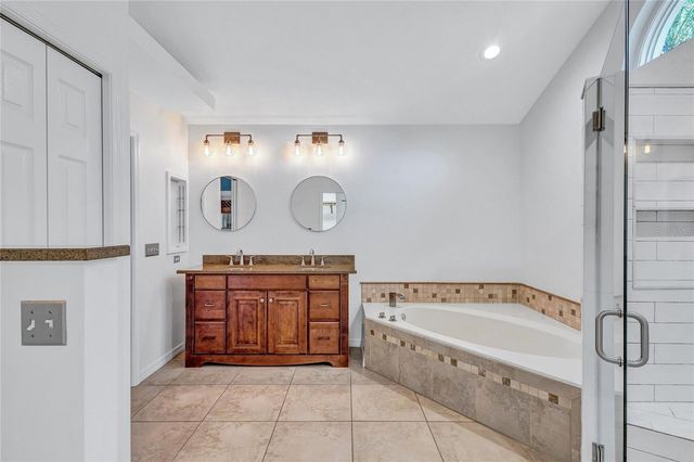 4435 DIAMOND CIRCLE W, Sarasota, FL 34233