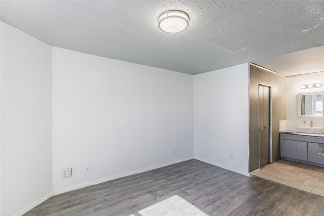 4211 Holland Avenue 208, Dallas, TX 75219
