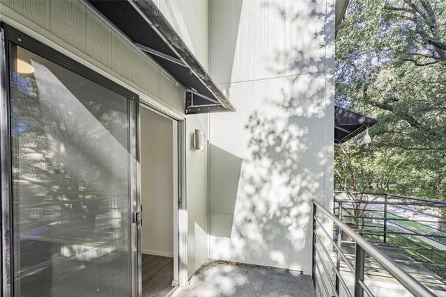 4211 Holland Avenue 208, Dallas, TX 75219