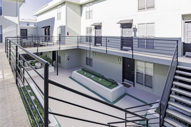 4211 Holland Avenue 208, Dallas, TX 75219