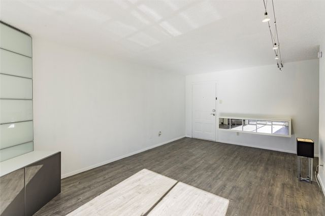 4211 Holland Avenue 208, Dallas, TX 75219