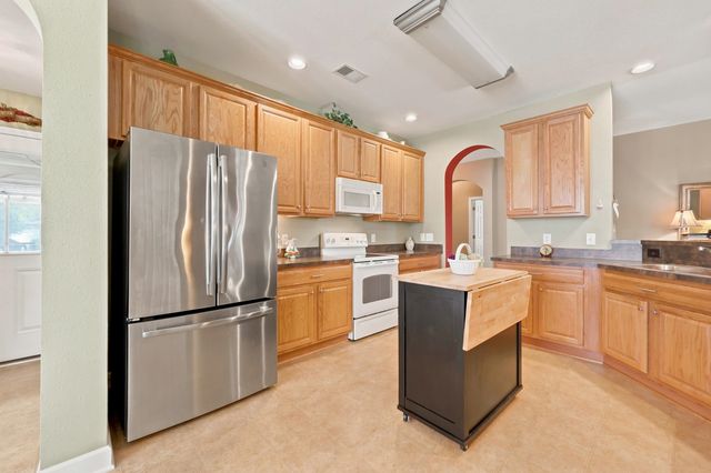 557 Vermillion Dr., Little River, SC 29566
