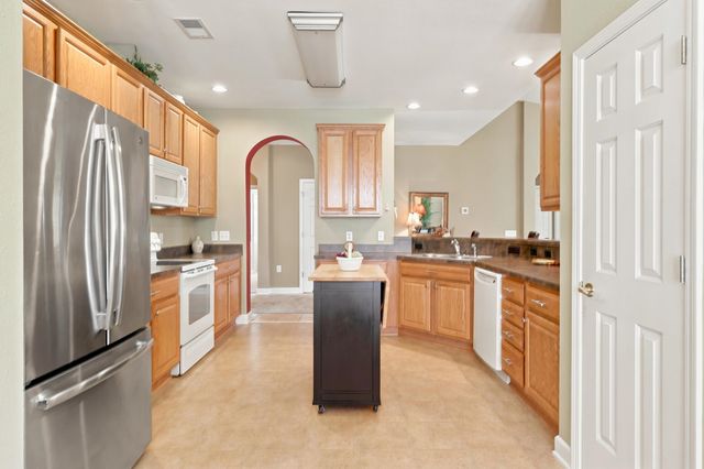557 Vermillion Dr., Little River, SC 29566