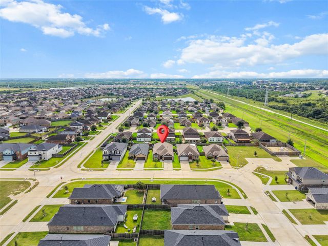 8213 Ocean Jasper Lane, Texas City, TX 77591