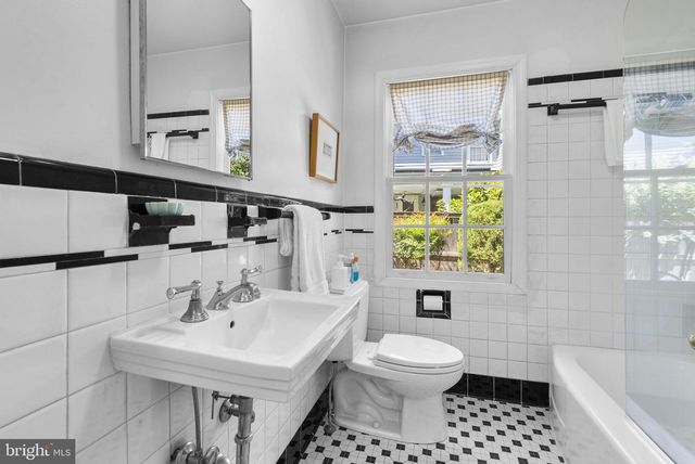 5420 YORK LN, Bethesda, MD 20814