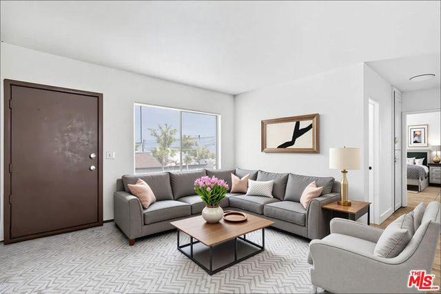 959 S Soto Street, Los Angeles, CA 90023