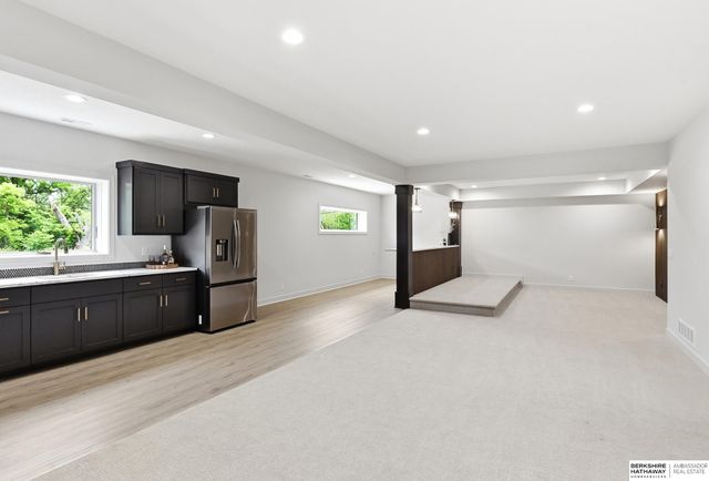 18505 Acorn Drive, Gretna, NE 68028