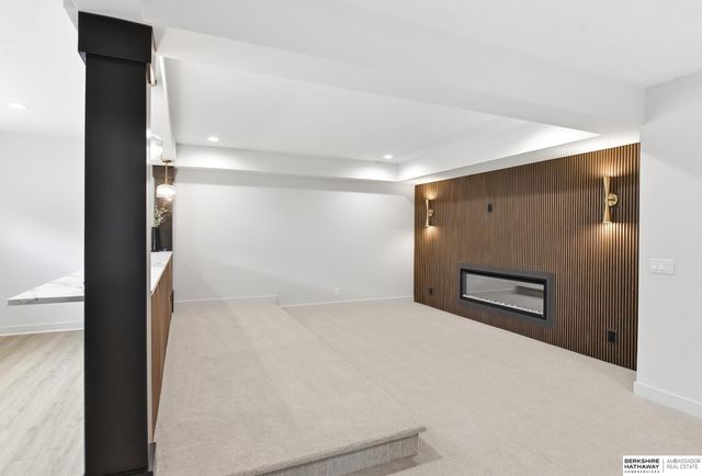 18505 Acorn Drive, Gretna, NE 68028