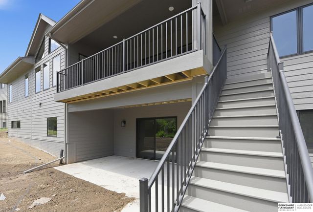 18505 Acorn Drive, Gretna, NE 68028