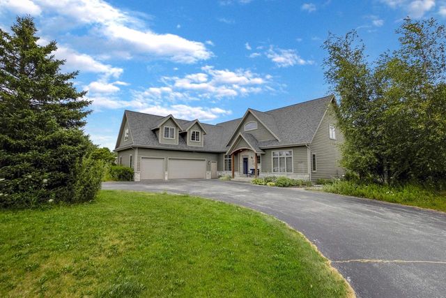 W287N8810 Center Oak ROAD, Hartland, WI 53029