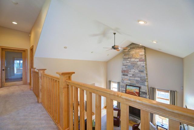 W287N8810 Center Oak ROAD, Hartland, WI 53029