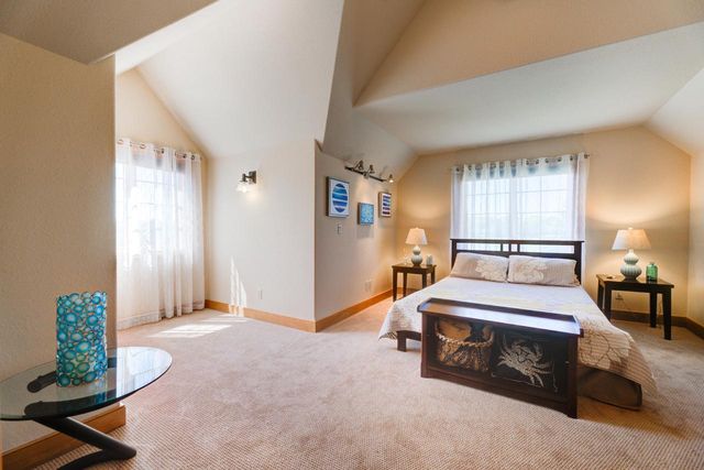 W287N8810 Center Oak ROAD, Hartland, WI 53029