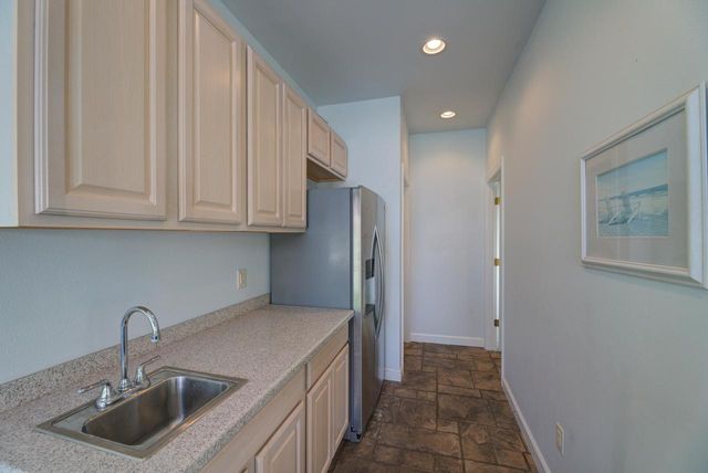 W287N8810 Center Oak ROAD, Hartland, WI 53029