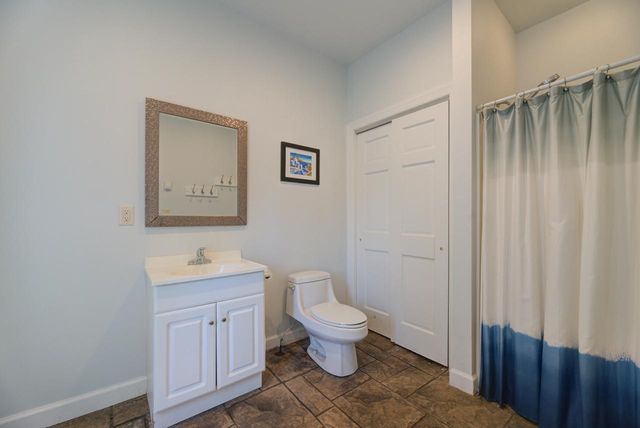 W287N8810 Center Oak ROAD, Hartland, WI 53029