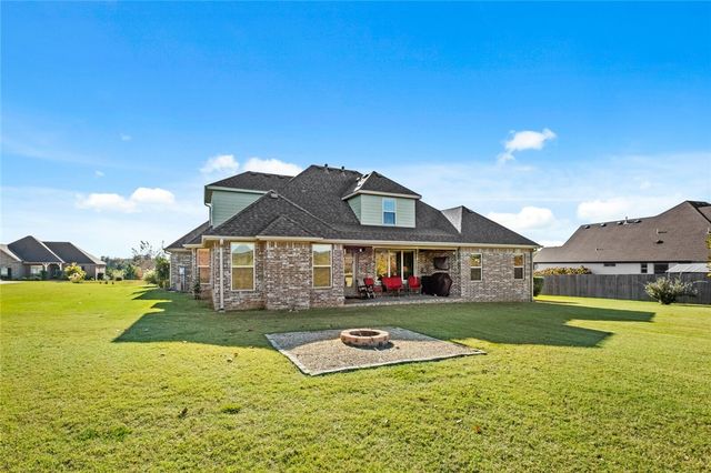 2284 Riverwater Lane, Fayetteville, AR 72703