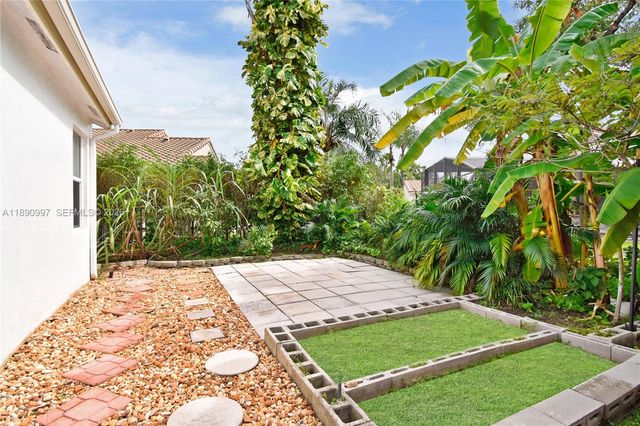 523 Stonemont Drive, Weston, FL 33326