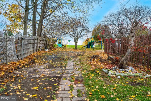 125 WABASH AVE, Bath, PA 18014