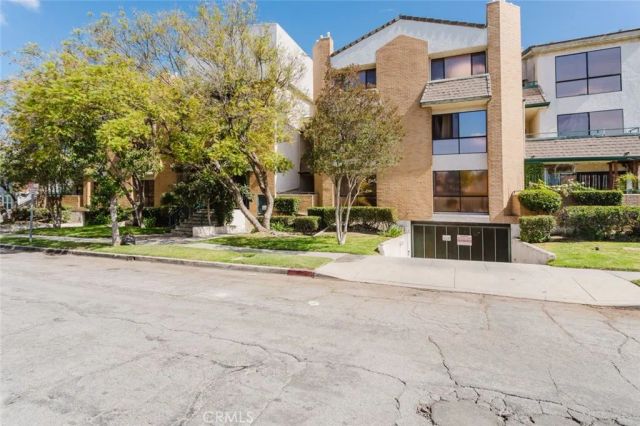 413 Hawthorne Street 206, Glendale, CA 91204