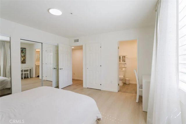 413 Hawthorne Street 206, Glendale, CA 91204