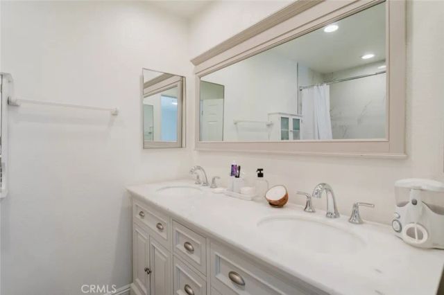 413 Hawthorne Street 206, Glendale, CA 91204