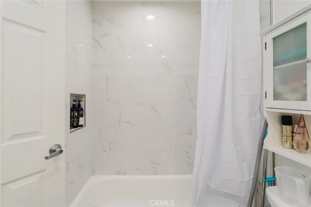 413 Hawthorne Street 206, Glendale, CA 91204