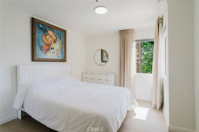 413 Hawthorne Street 206, Glendale, CA 91204