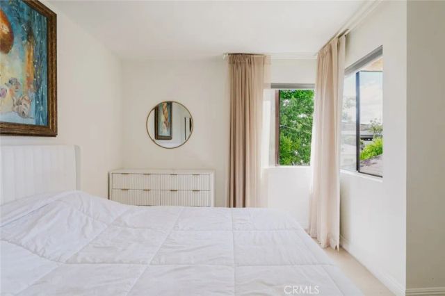 413 Hawthorne Street 206, Glendale, CA 91204
