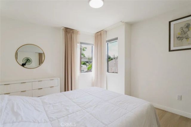 413 Hawthorne Street 206, Glendale, CA 91204
