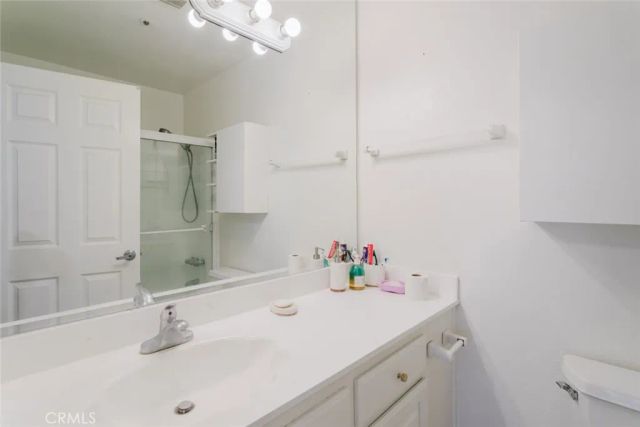 413 Hawthorne Street 206, Glendale, CA 91204