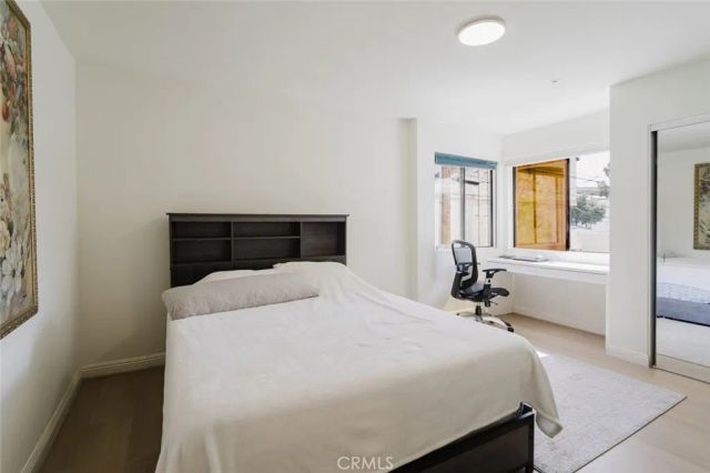 413 Hawthorne Street 206, Glendale, CA 91204