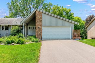 10237 Tarn Circle, Eden Prairie, MN 55347