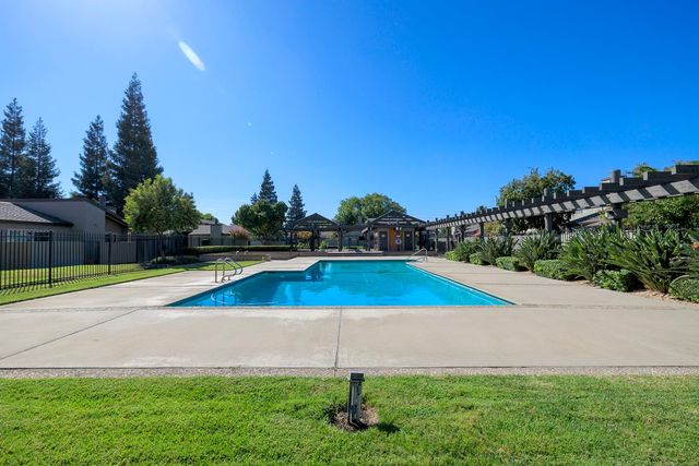 1822 Plaza De Maria, Modesto, CA 95350