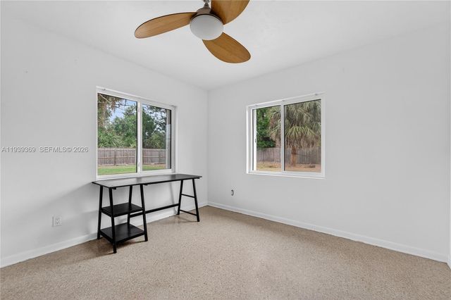 607 N Coconut Ave N, Port St. Lucie, FL 34952