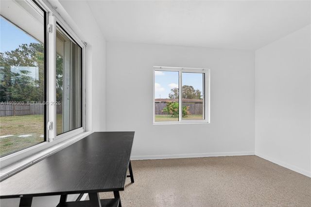 607 N Coconut Ave N, Port St. Lucie, FL 34952