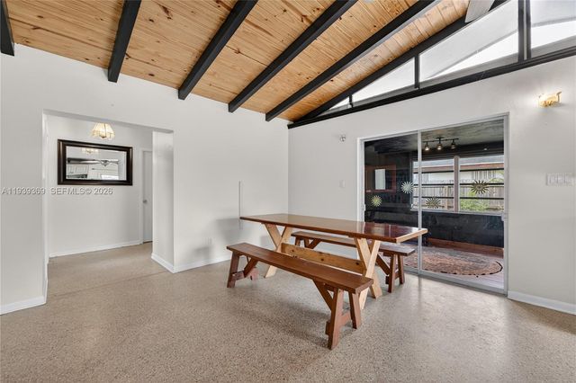 607 N Coconut Ave N, Port St. Lucie, FL 34952