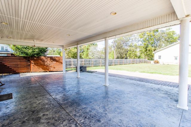 311 E Main St, Waverly, TN 37185