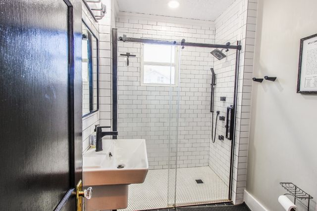 311 E Main St, Waverly, TN 37185