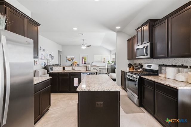 251 Cobble Stone Court, Victoria, TX 77904