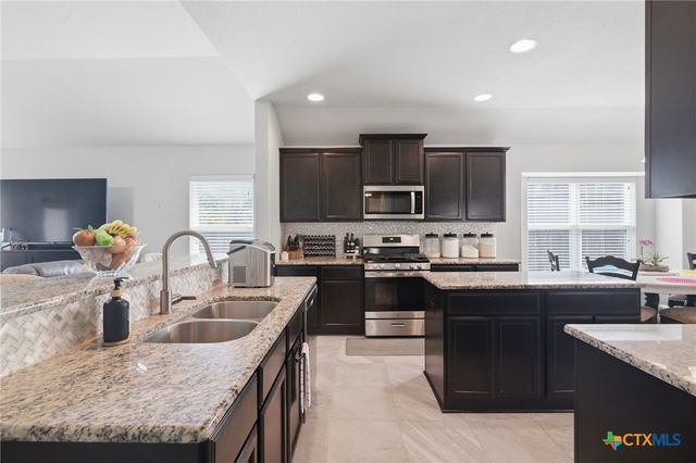 251 Cobble Stone Court, Victoria, TX 77904