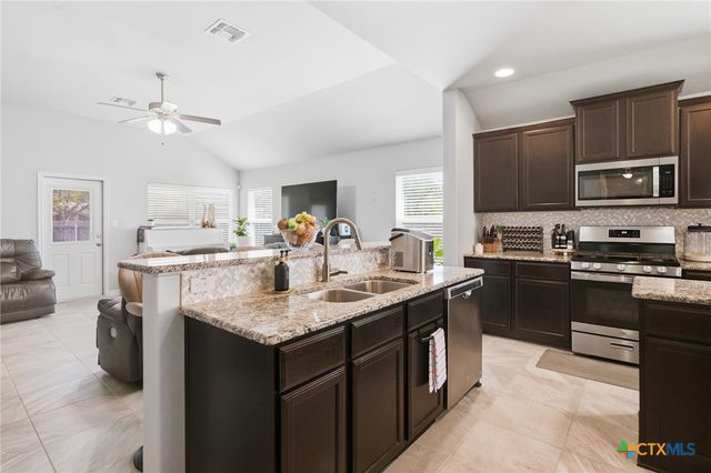 251 Cobble Stone Court, Victoria, TX 77904