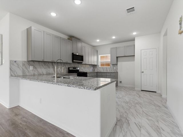 12206 Heather Flower Lane, Houston, TX 77014