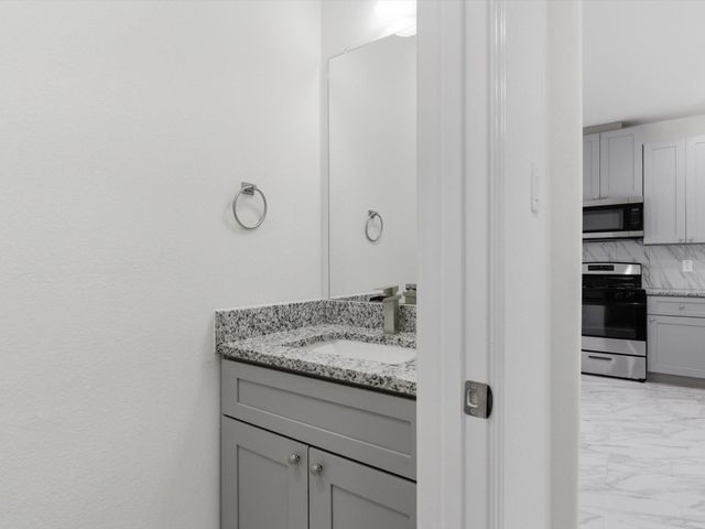 12206 Heather Flower Lane, Houston, TX 77014