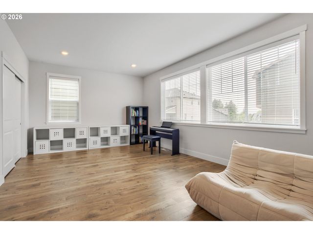 7172 Nw BOUNTIFUL Ter, Portland, OR 97229